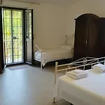 - Plemmirio Villa Syrakus